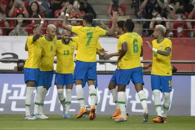 Copa: Brasil enfrenta Camarões tentando manter 100% de aproveitamento