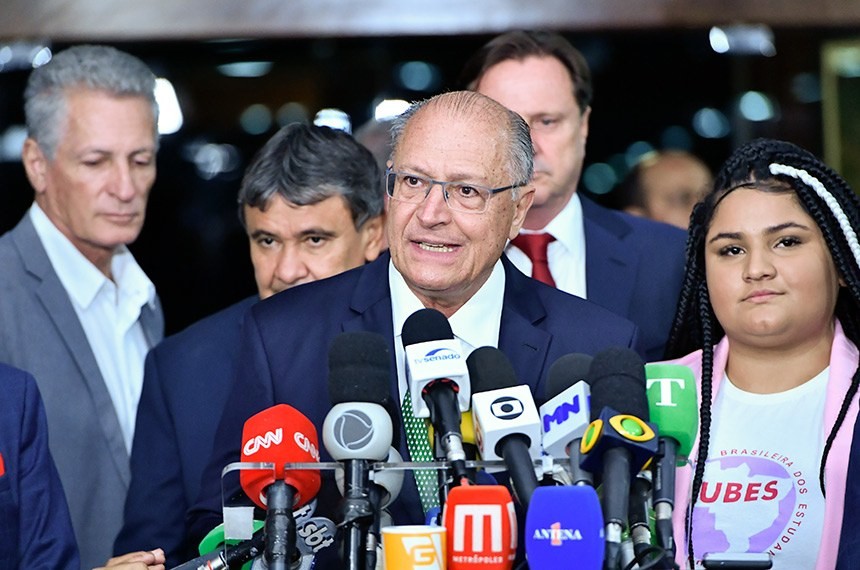 PEC da Transição deve cair para 2 anos, mas valor será mantido