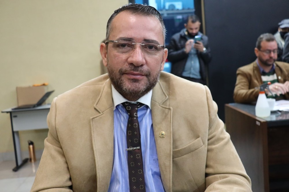 Kleber Ortiz faz solicitação de melhorias bairros de Ponta Porã