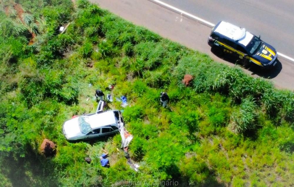 Traficante capota carro durante fuga e recém-nascido é arremessado para fora