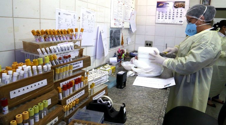 Coronavírus continua avançando em MS, com mais de 1,2 mil óbitos registrados