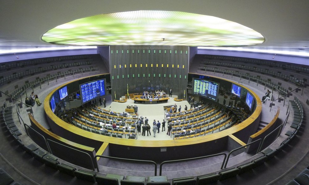 Câmara aprova texto-base da PEC da Transição em 1º turno
