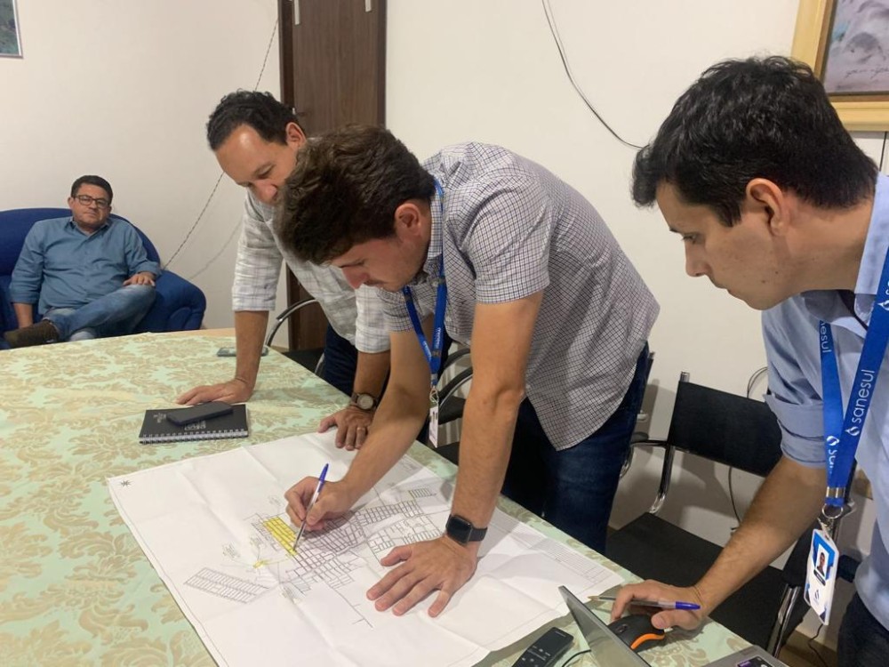 Sanesul apresenta projeto de implantação de esgotamento sanitário em Itaquiraí