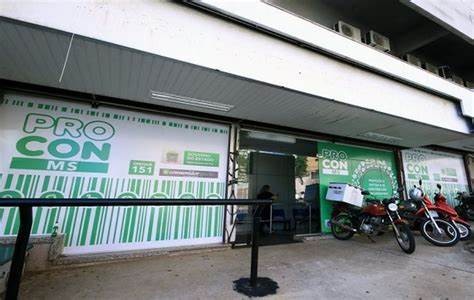 Homem invade audiência do Procon na Capital e mata desafeto