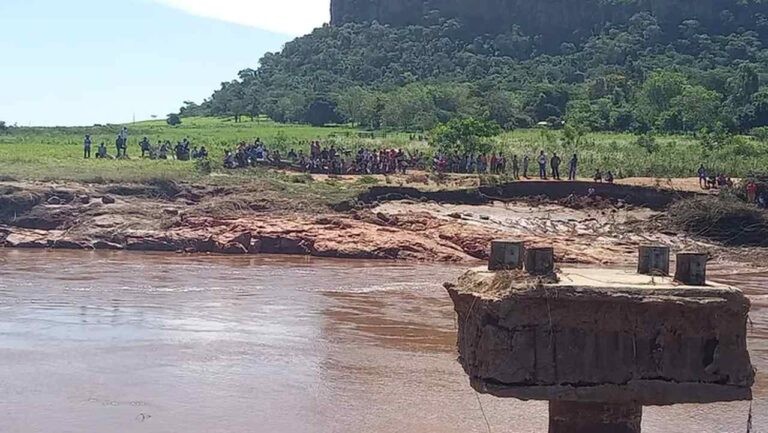 Enchente deixa indígenas desabrigados no Paraguai