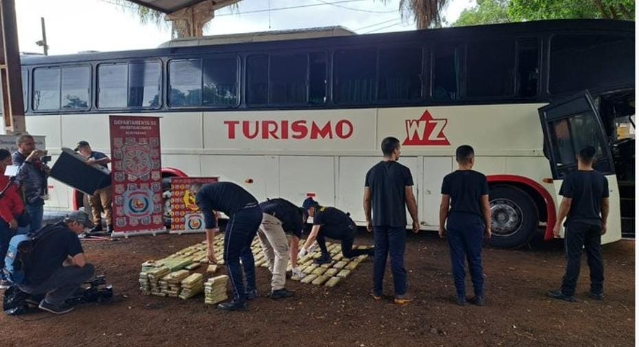 Ônibus paraguaio transportava carga de maconha