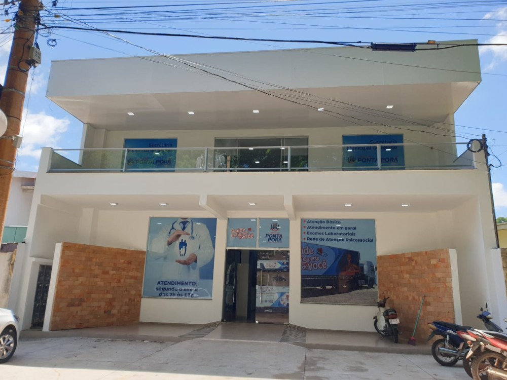 Eduardo Campos visita novas instalações da Secretaria de Saúde