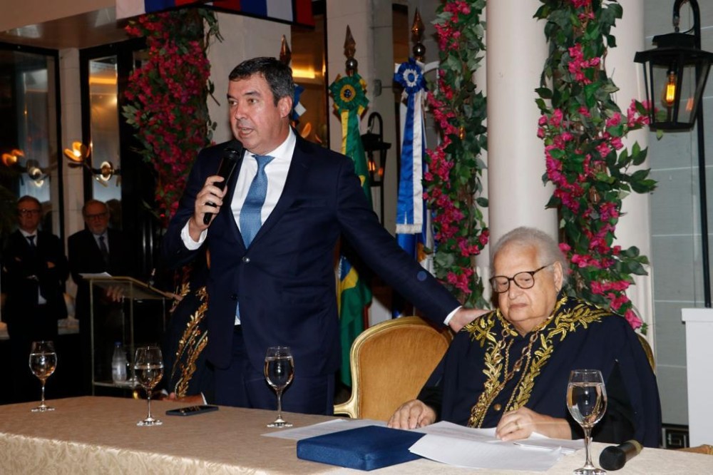 Pedro Chaves é o 1º sul-mato-grossense a tomar posse na Academia Brasileira de Educação