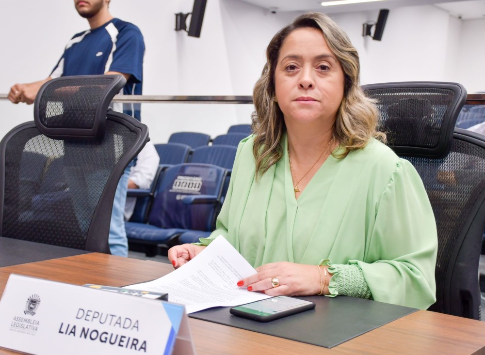 Lia quer ação social e educativa transformada em plano permanente em aldeias e assentamentos