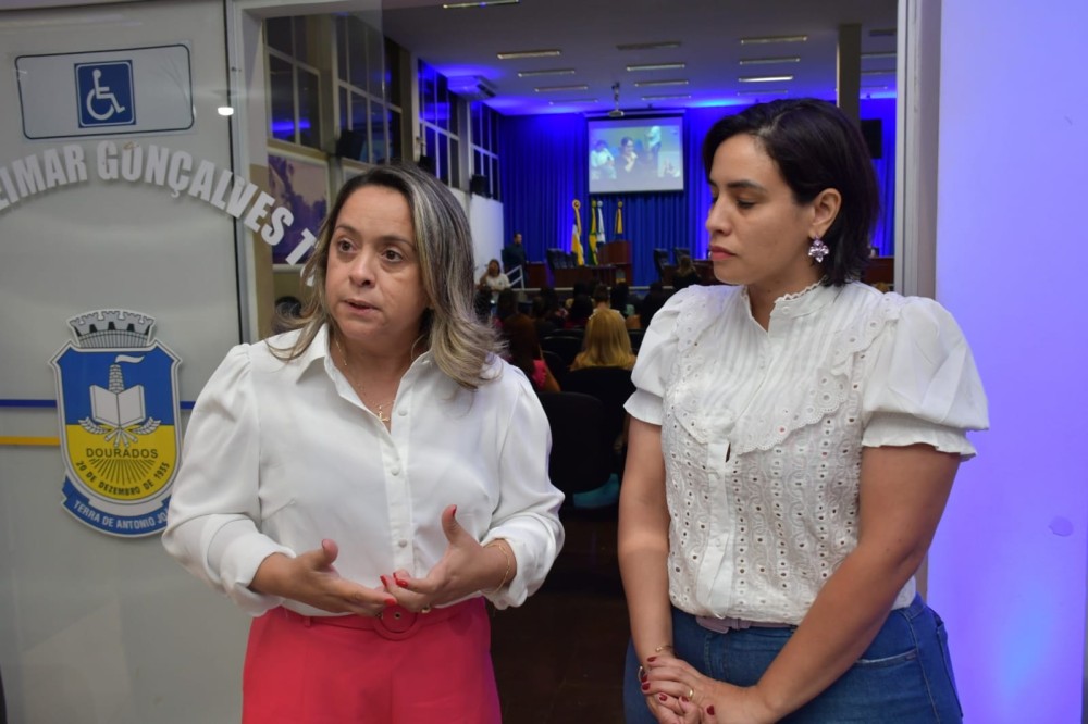 Em audiência pública, Lia destaca retrocesso da educação inclusiva em proposta da prefeitura