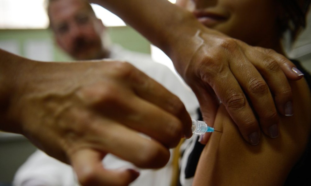 Brasil está abaixo da meta de vacinação contra HPV, aponta estudo