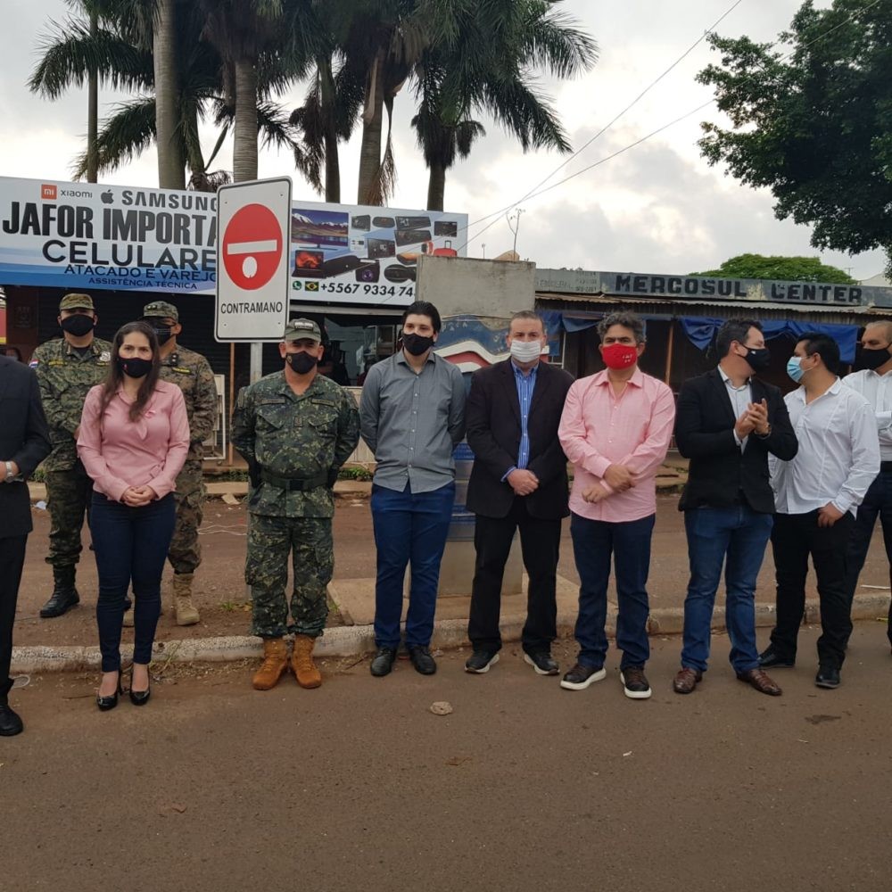 Governo paraguaio determina limite de trânsito de 30 quilômetros na fronteira