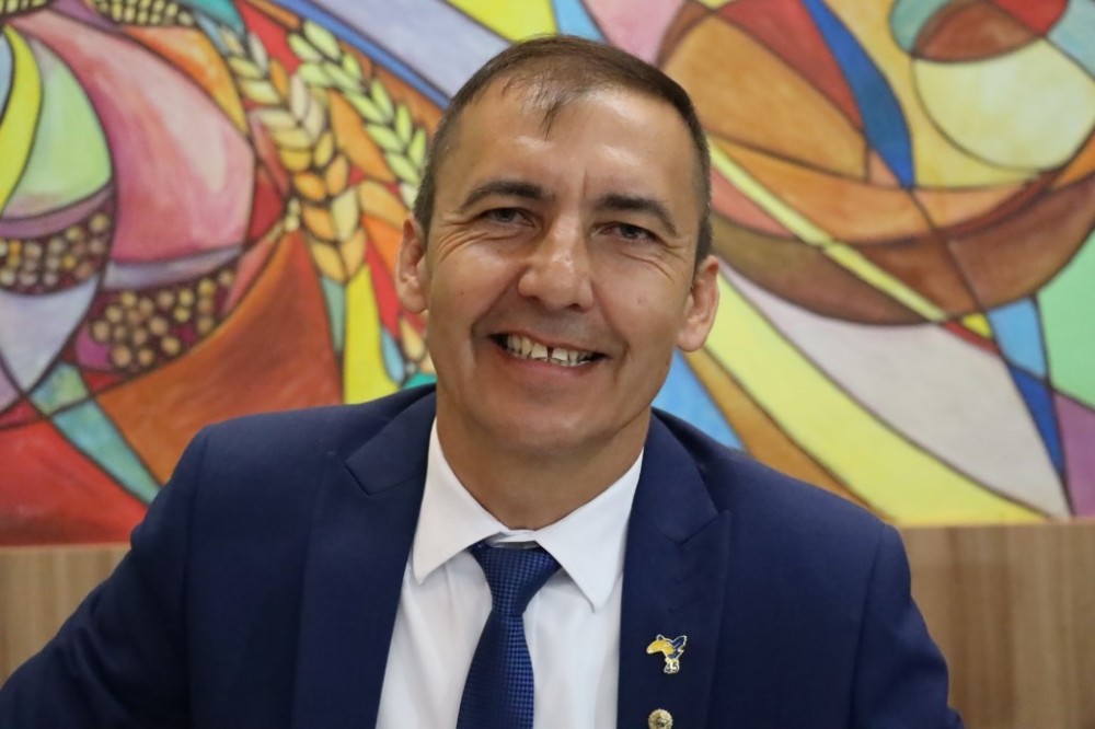 Edevaldo Mattoso pede asfalto no Jockey Club e tapa-buracos no Jardim dos Estados