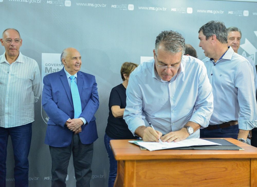 Eduardo Campos participa de assinatura de convênio em Campo Grande