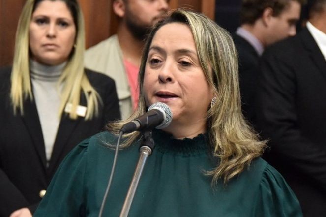 Lia Nogueira denuncia fome em comunidade de Dourados