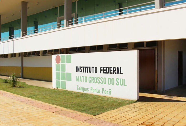 IFMS abre seleção para professor substituto em várias áreas