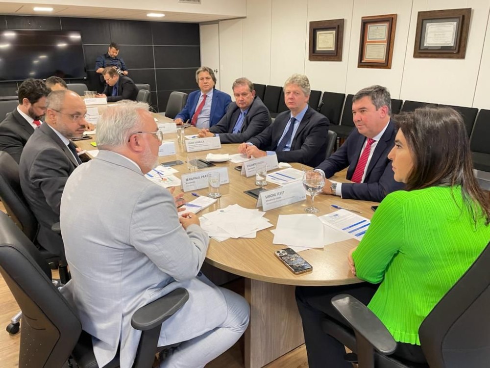 Em reunião com Riedel e Simone, Petrobras sinaliza conclusão da fábrica de fertilizante de MS