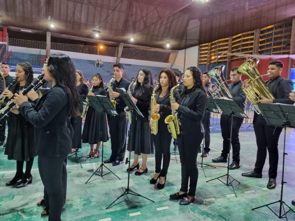 Banda Isaac Borges Capilé se apresentou no aniversário de Três Lagoas