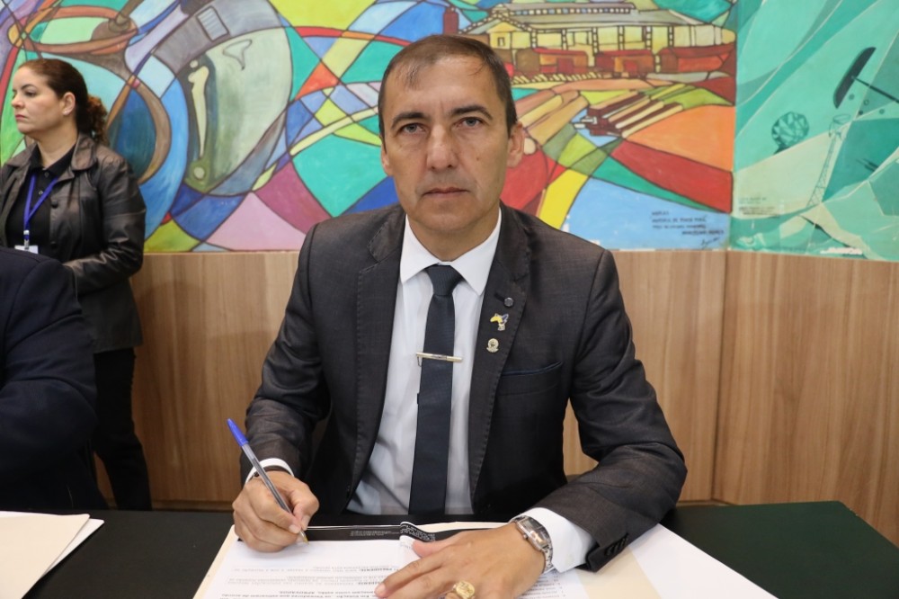 Edevaldo Mattoso reitera pedidos de melhorias para os bairros Flamboyant e Universitário