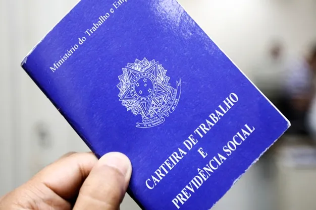 Funtrab inicia semana com 3,6 mil vagas de empregos em diferentes cidades