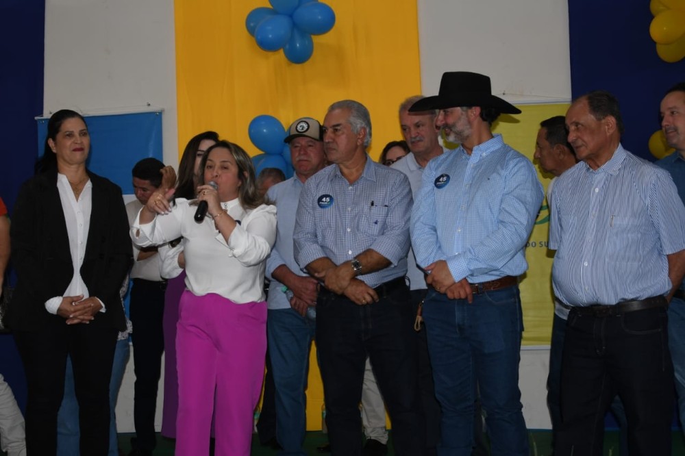 Em festa de filiação de Juliano Ferro, Lia Nogueira destaca liderança de Reinaldo Azambuja