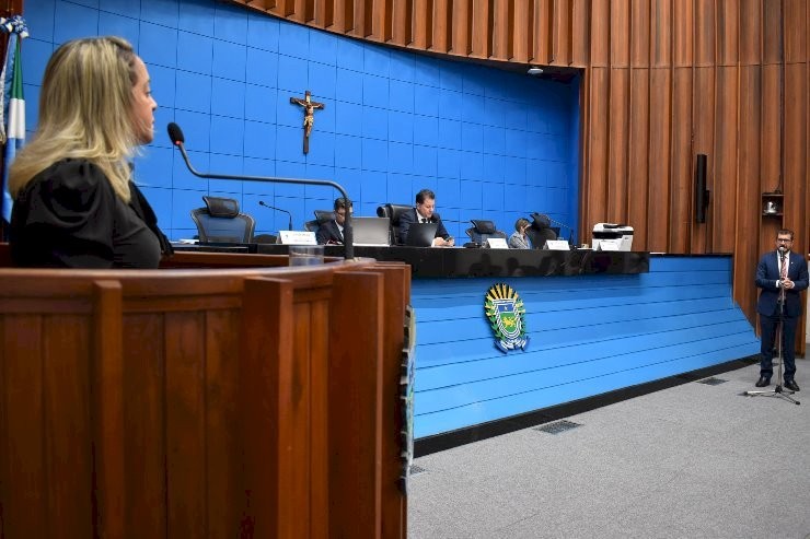 Lia Nogueira pede que MPE esclareça sobre a investigação da aquisição dos kits de robótica em Dourados