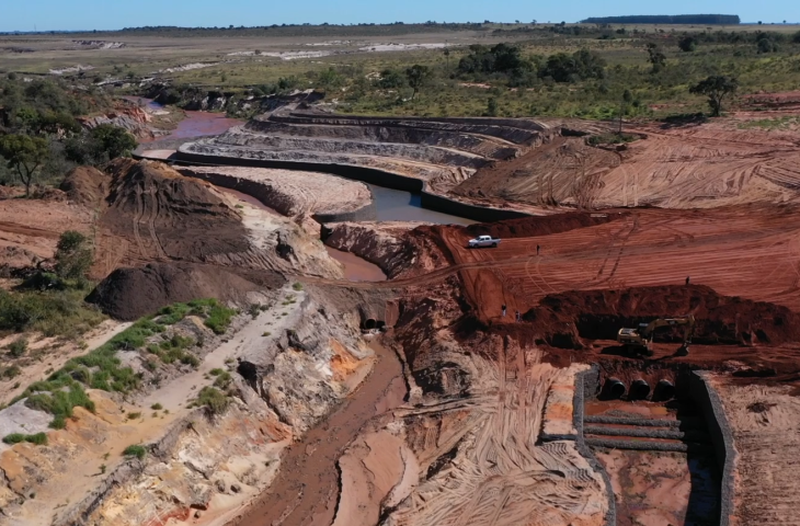 Sul-Fronteira: Obra de contenção de erosão estabiliza terreno por onde vai passar rodovia