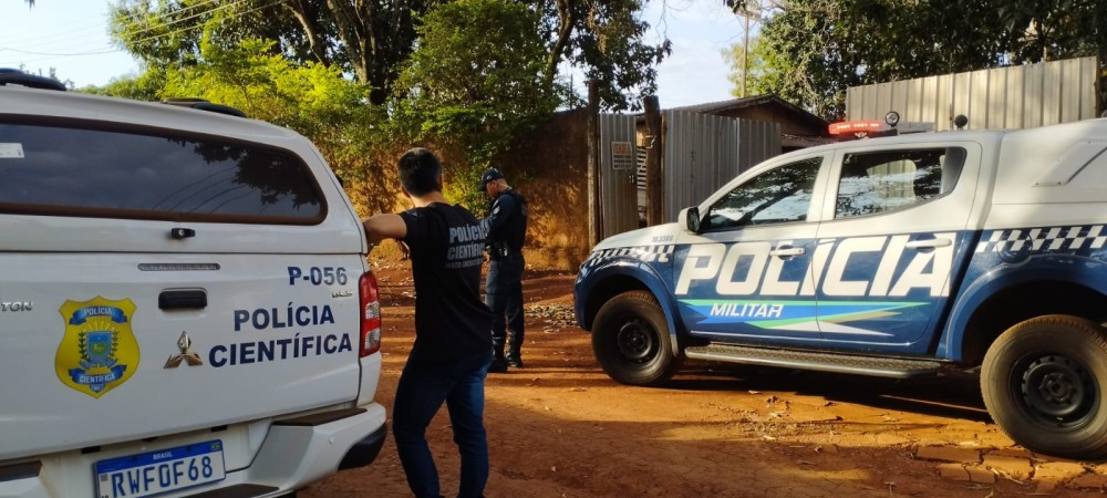 Idoso é encontrado morto sentado em sofá de residência em Dourados