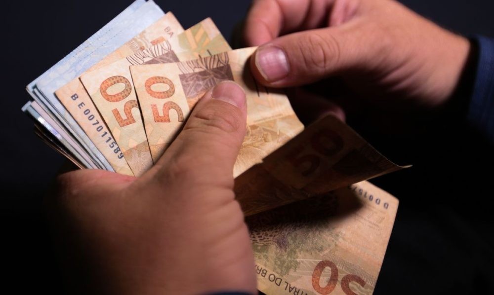 13º salário deve injetar R$ 208 bi na economia