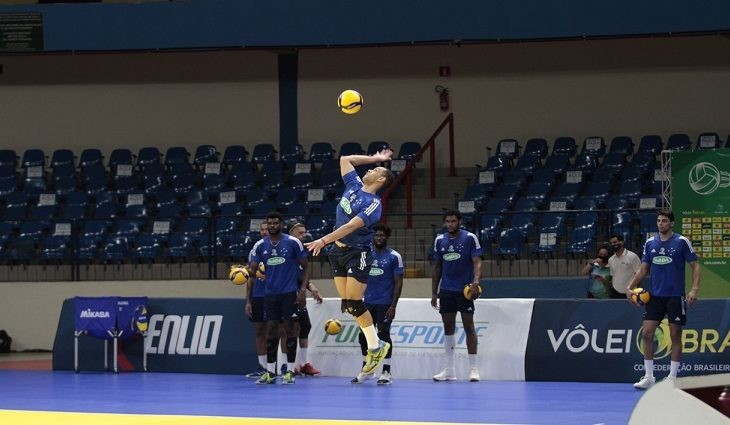 Taubaté e Cruzeiro se preparam para o confronto no Guanandizão