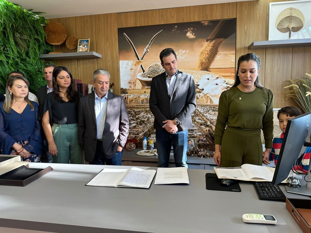 Kamila Alvarenga assume interinamente a Presidência da Câmara de Ponta Porã