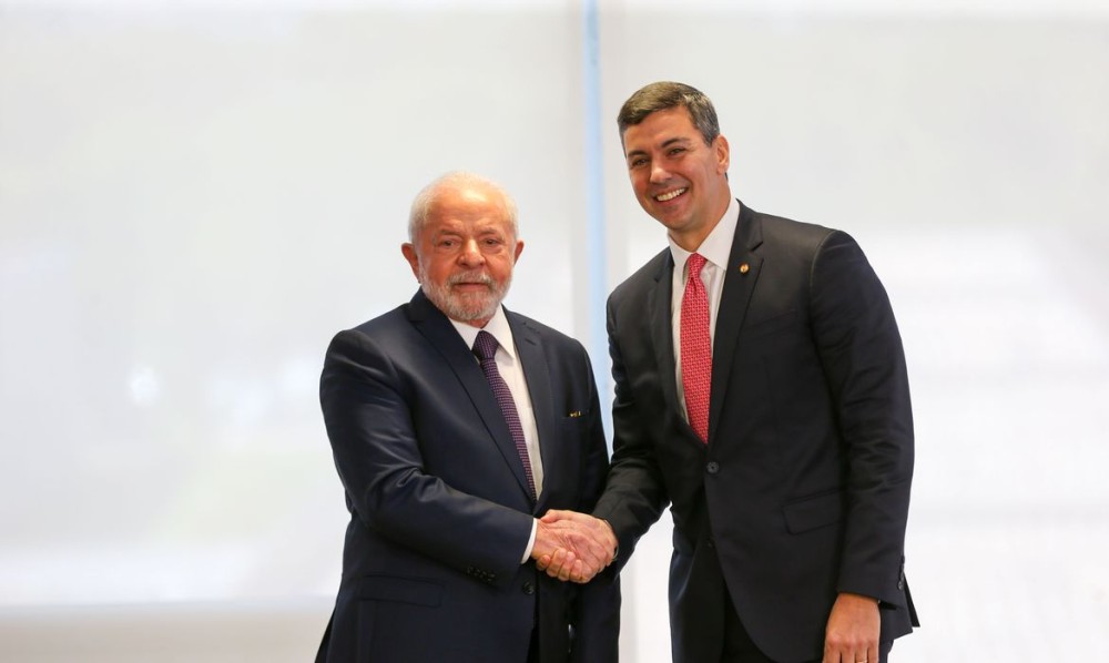 Itaipu é tema de encontro entre Lula e presidente eleito do Paraguai