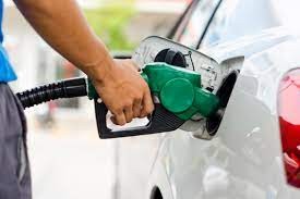 Mais caro: Petrobras reajusta preços da gasolina e do diesel