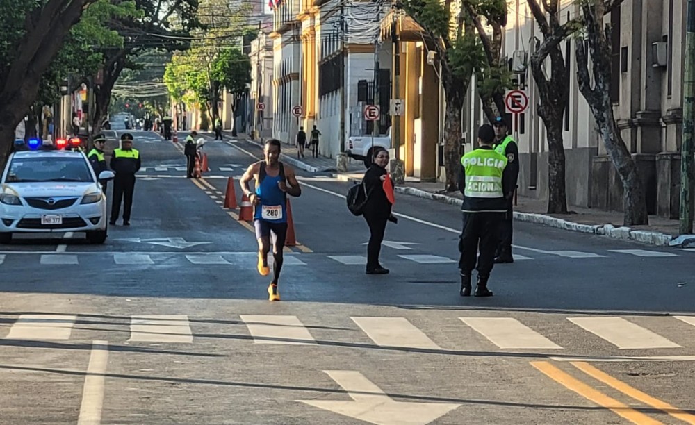 Atleta de Ponta Porã é 3º na Maratona Internacional de Assunção