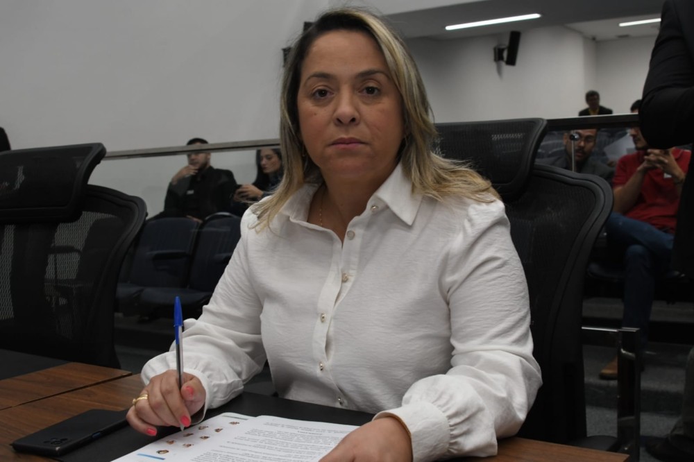 Lia Nogueira solicita veículo para Creas de Amambai