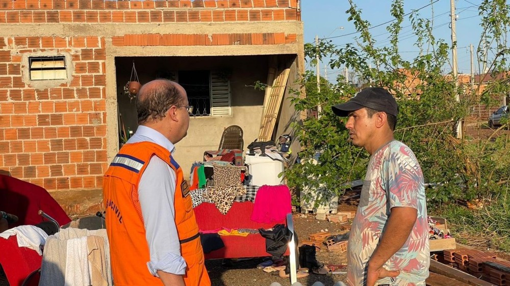 Vice-governador monitora atuação do Estado para ajudar a limpar Dourados após vendaval