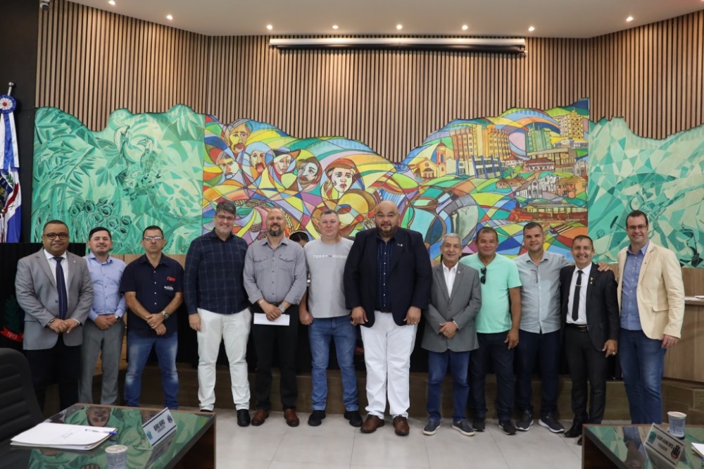 Vereadores solicitam atendimento preferencial aos corretores de imóveis no CAC