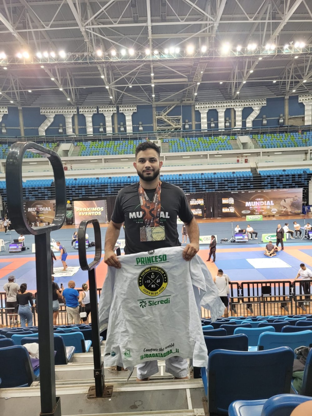 Atleta patrocinado pela Sicredi Pantanal MS é campeão mundial de Jiu-Jitsu