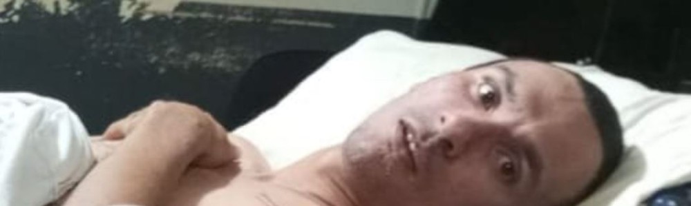 Pistoleiro acusado de matar radialista na fronteira morre em presídio
