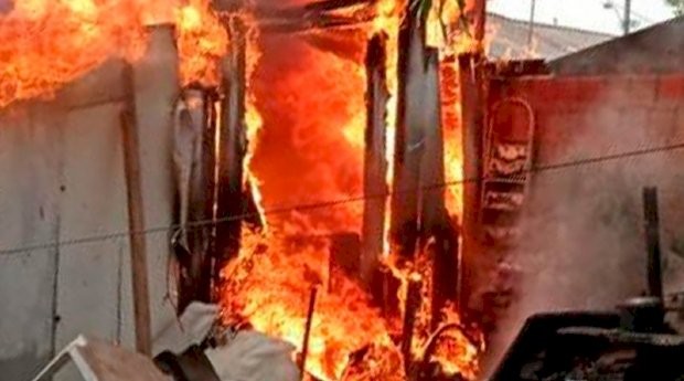 Idoso morre queimado após casa pegar fogo no Carumbé