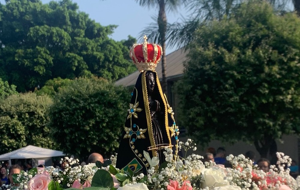 Romeiros lotam santuário da Vila São Pedro em homenagem à padroeira do Brasil
