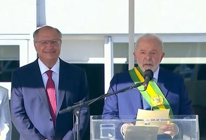 TSE começa a julgar nesta quinta ações contra Lula e Alckmin