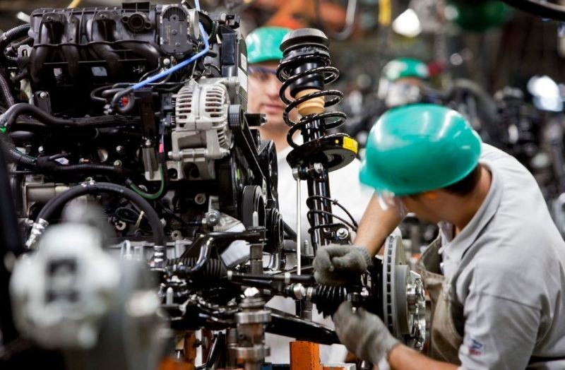 Atividade econômica tem queda de 0,77% em agosto