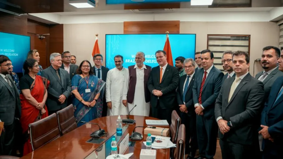 Fávaro discute pecuária leiteira com equipe ministerial da Índia