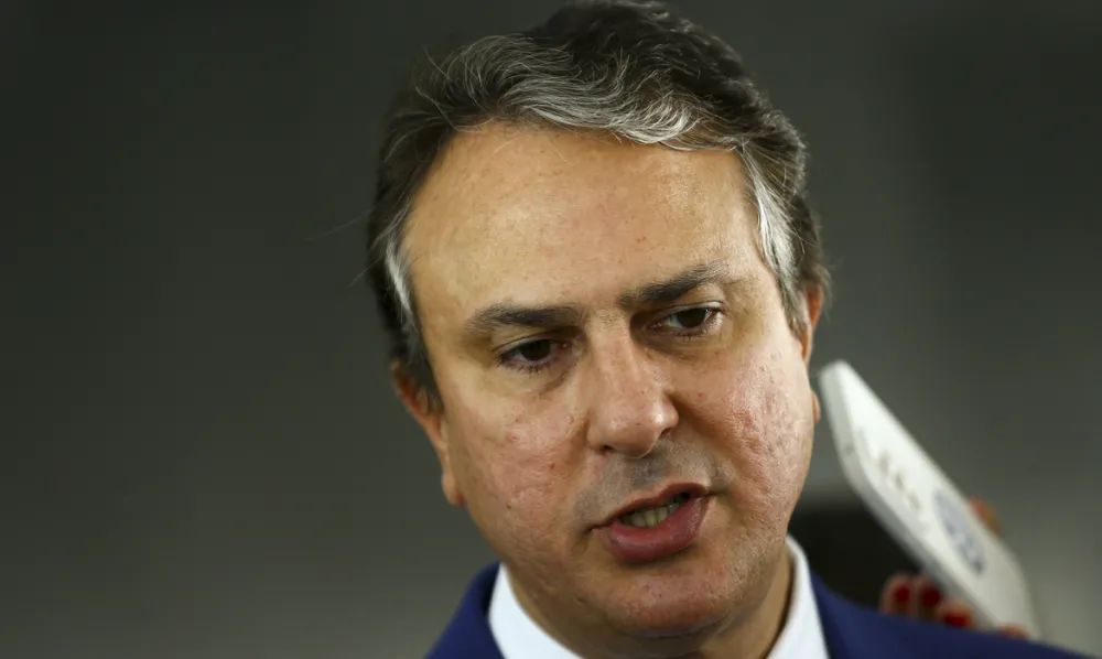 MEC descarta cancelamento do Enem após suposto vazamento de provas