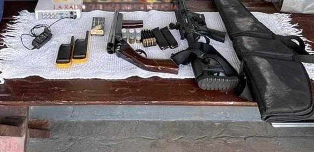Polícia encontra pista clandestina e armas em fazenda cuidada por brasileiro no Paraguai