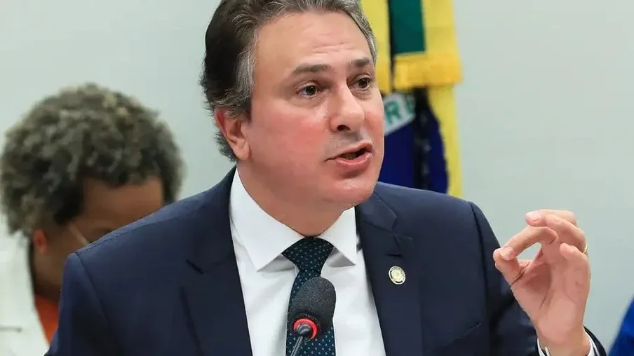 Questões do Enem sobre o agro foram elaboradas no governo Bolsonaro, diz ministro