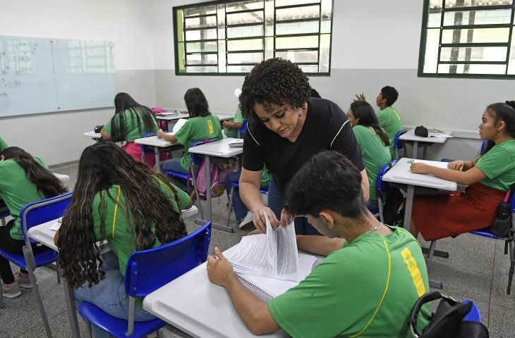Educação divulga edital do processo seletivo para professores temporários da Rede Estadual