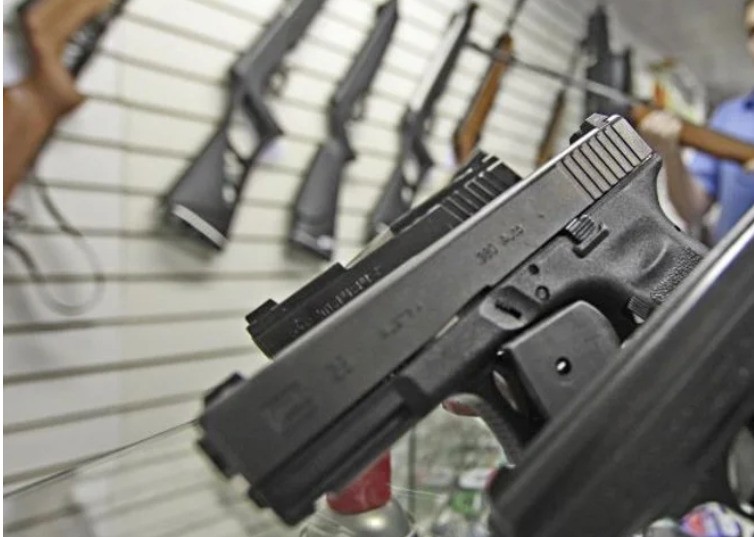 Exército suspende portaria que ampliava armas para militares e bombeiros