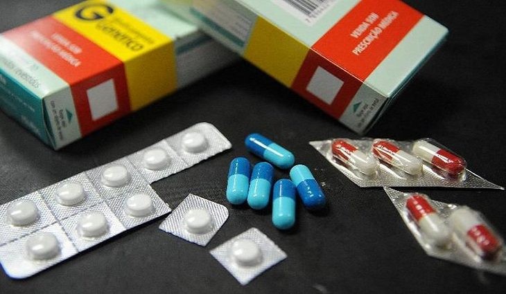 Webinário aborda riscos da automedicação durante a Dengue